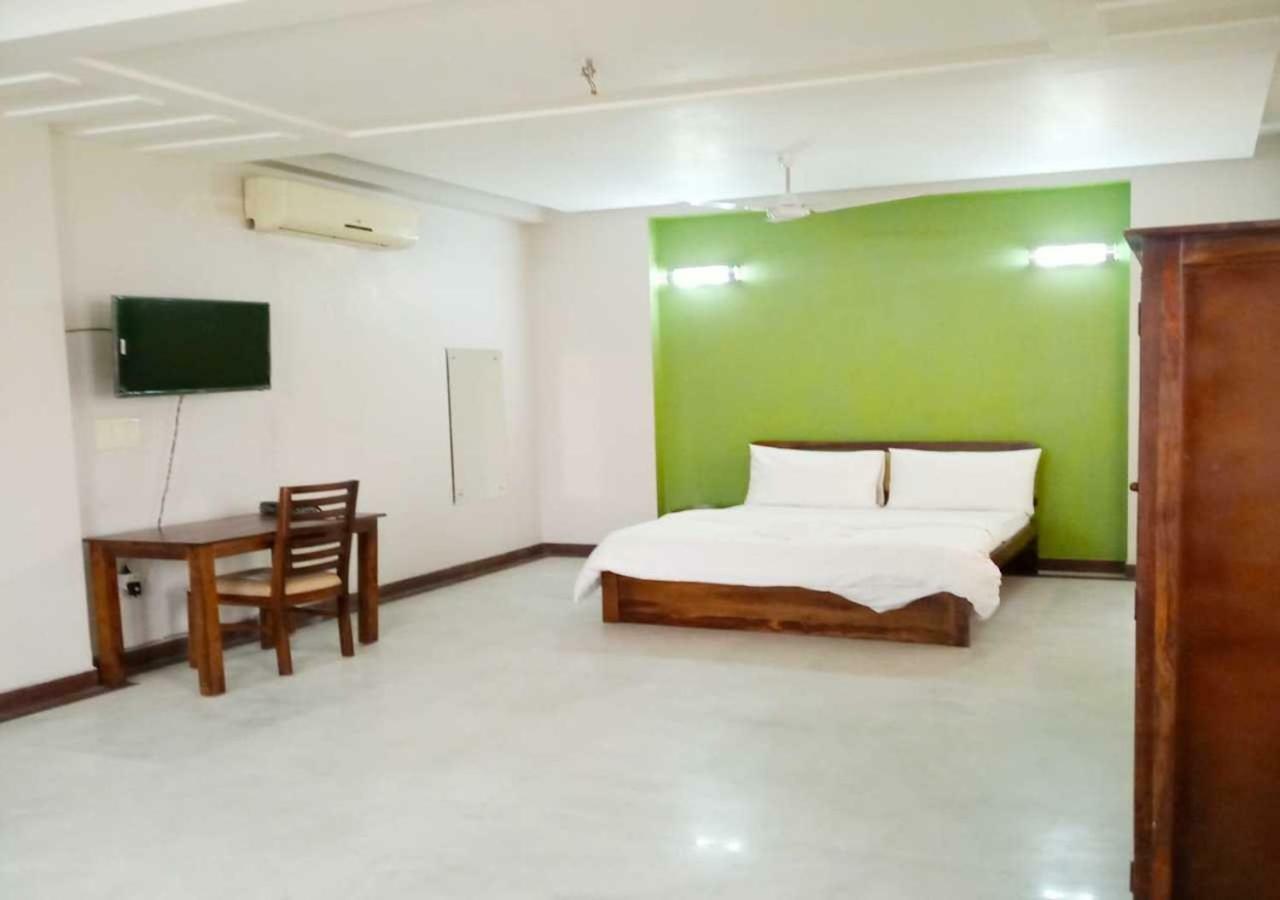 Hotel J P Residency Greater Noida Exterior foto